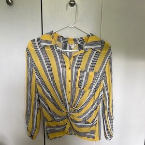 NWT Button up crop top